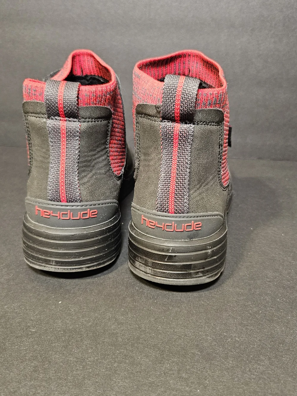 hey dude Kids  Slip-On BOOT in Black & Red